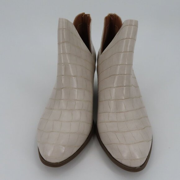 SO Womens 8 BARB Bone Croco Faux Leather Cut Out Ankle Booties Boots NEW in Box - Picture 2 of 12